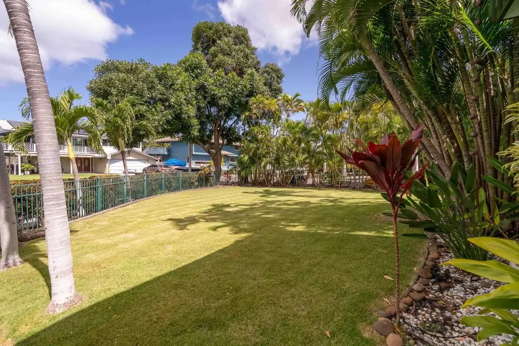 Yard and residential setting at 2627 Lioholo St in Kihei