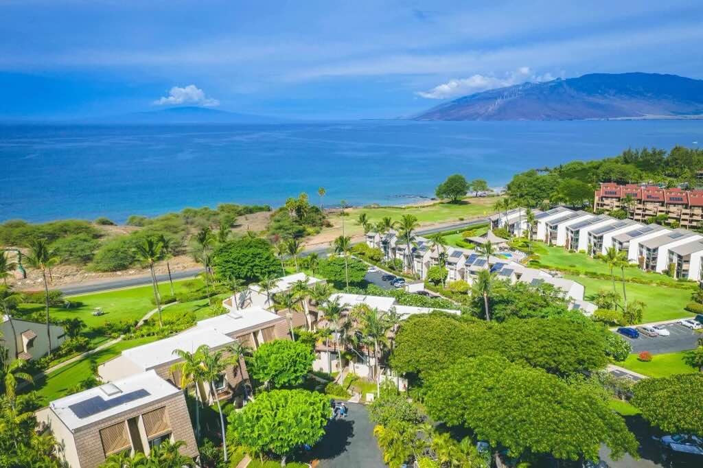Waterproofed and retiled lanai at Maui Kamaole L204 with tropical South Kihei surroundings