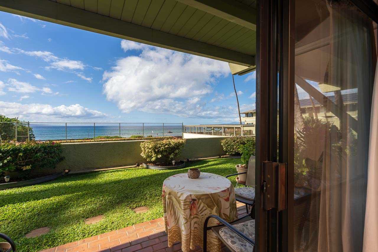 Shores of Maui condos across from Kalama Park and the Cove in South Kihei